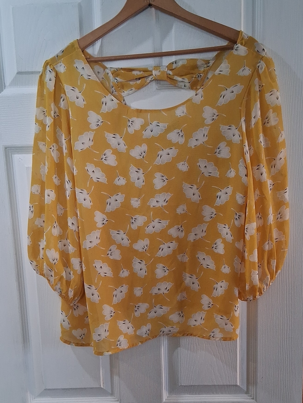 a.n.a Yellow Sheer Floral Keyhole Back Blouse Peasant Style Sleeves